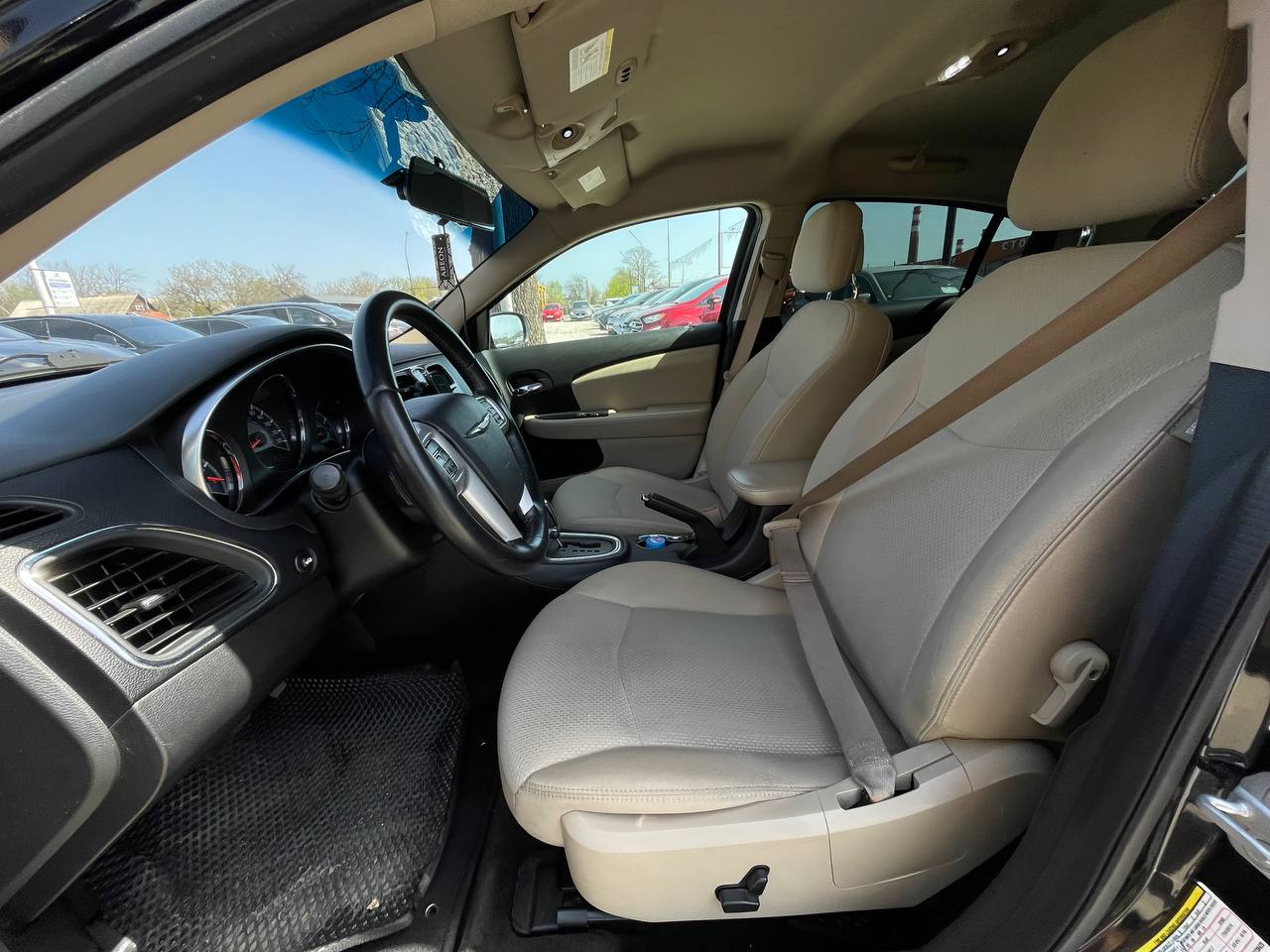 Chrysler 200C