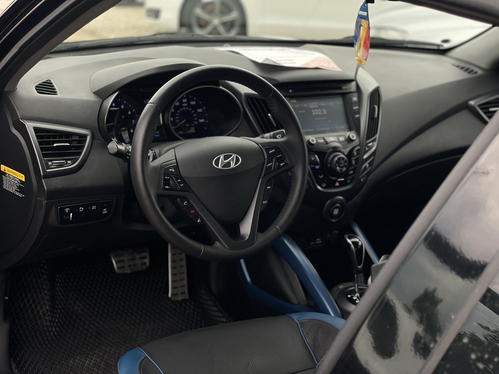 Hyundai Veloster