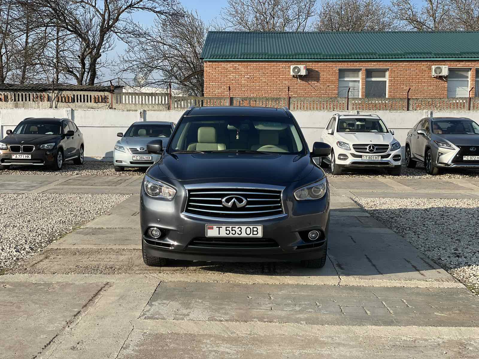 Infiniti JX35