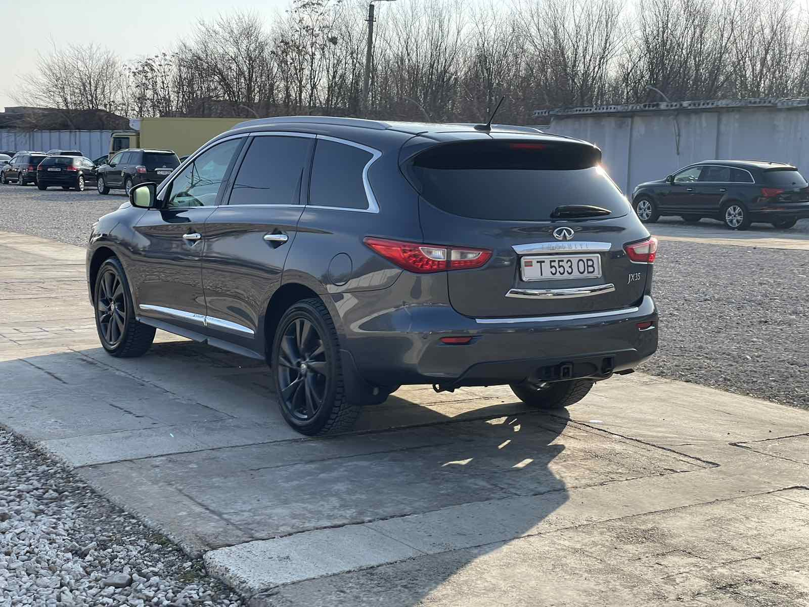 Infiniti JX35
