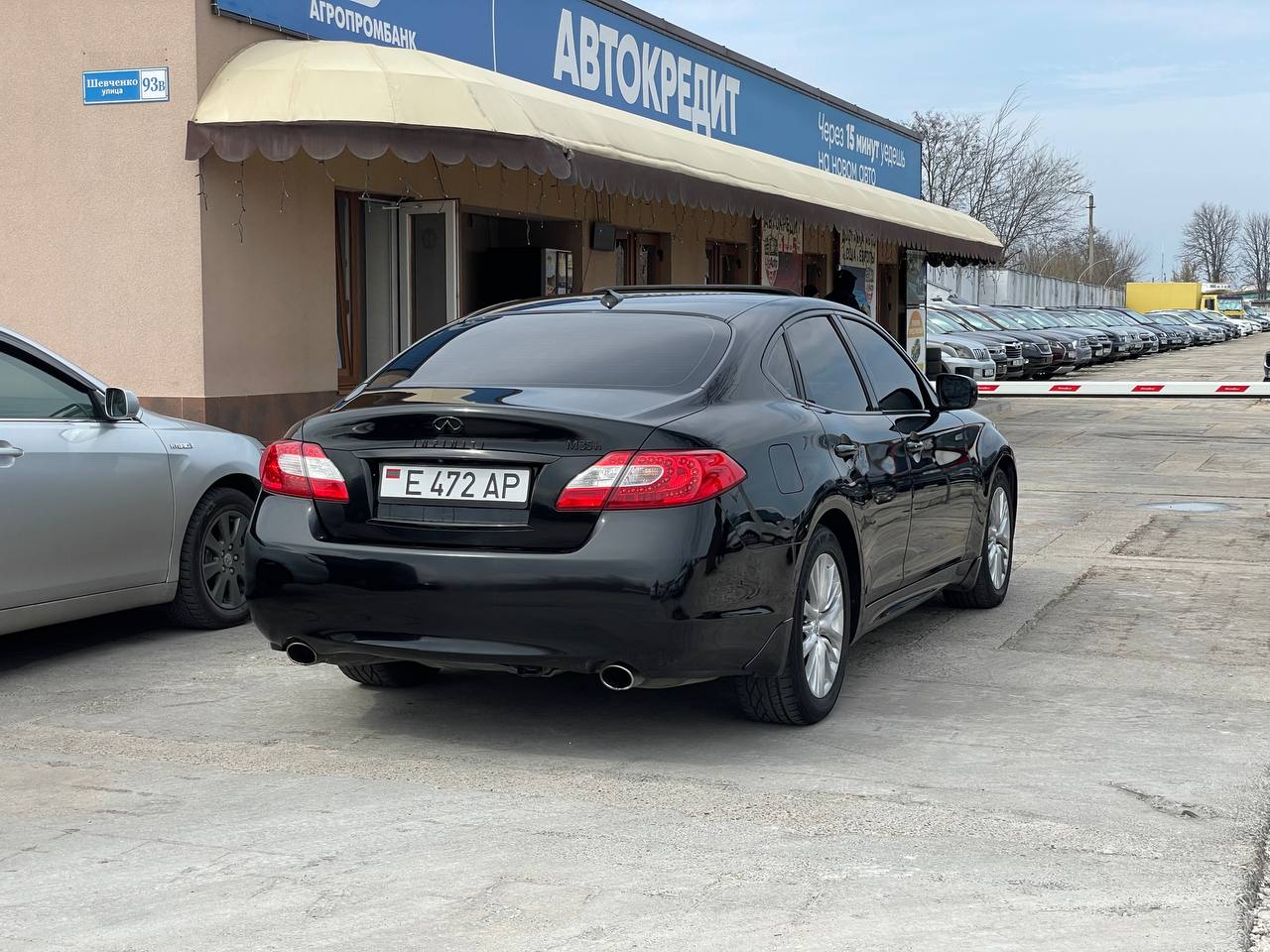 Infiniti M35h