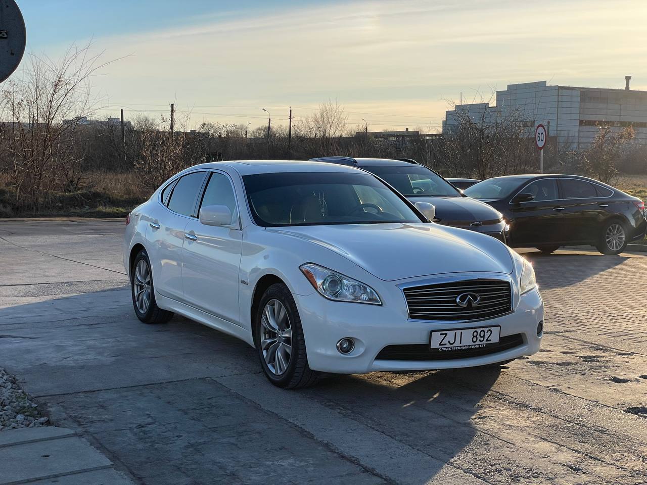 Infiniti M35h