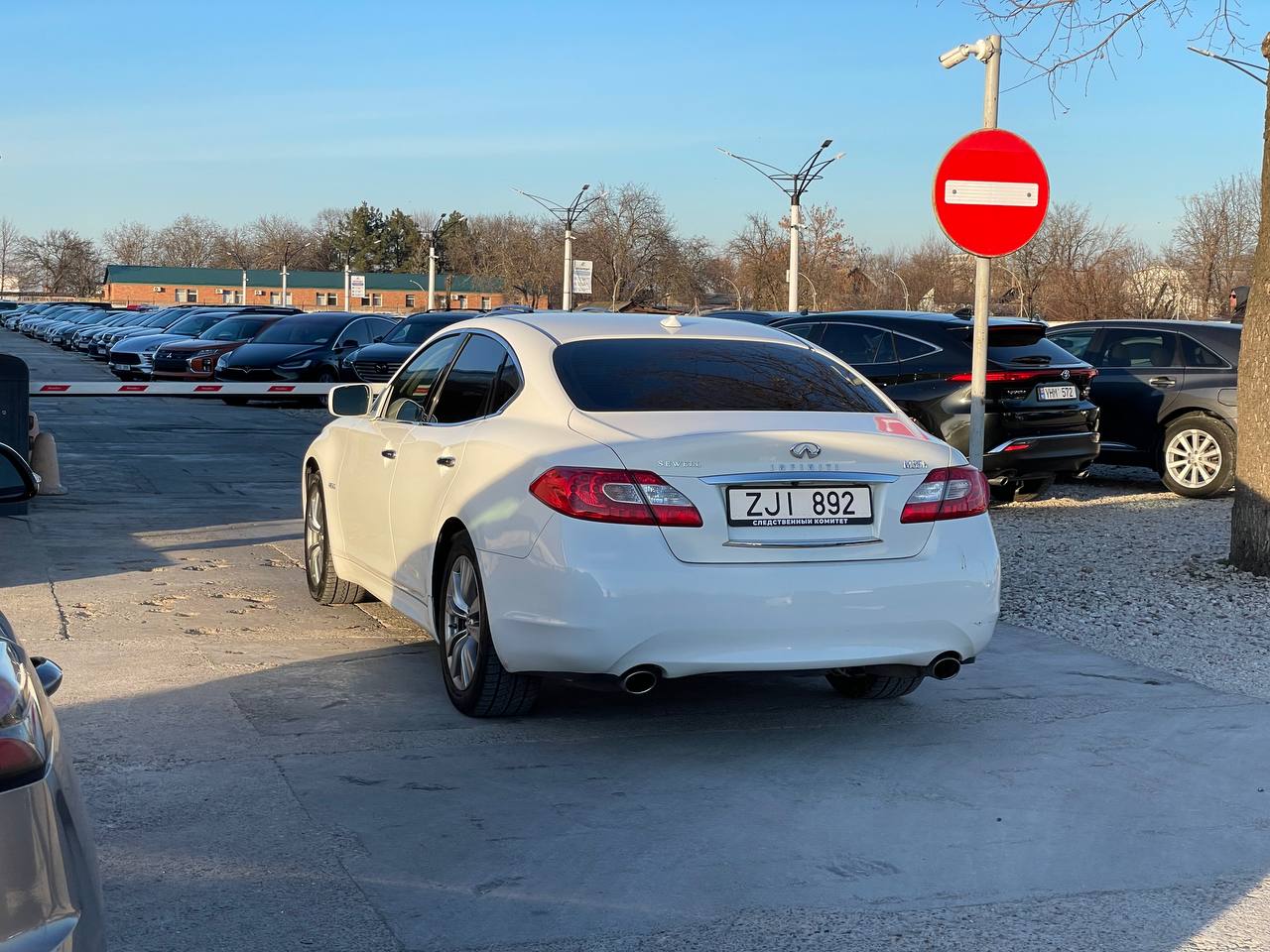 Infiniti M35h