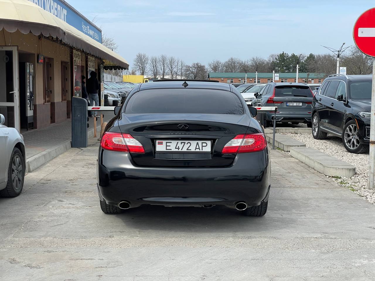 Infiniti M35h