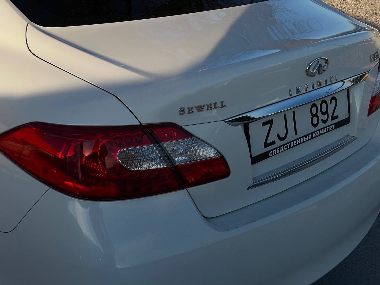 Infiniti M35h