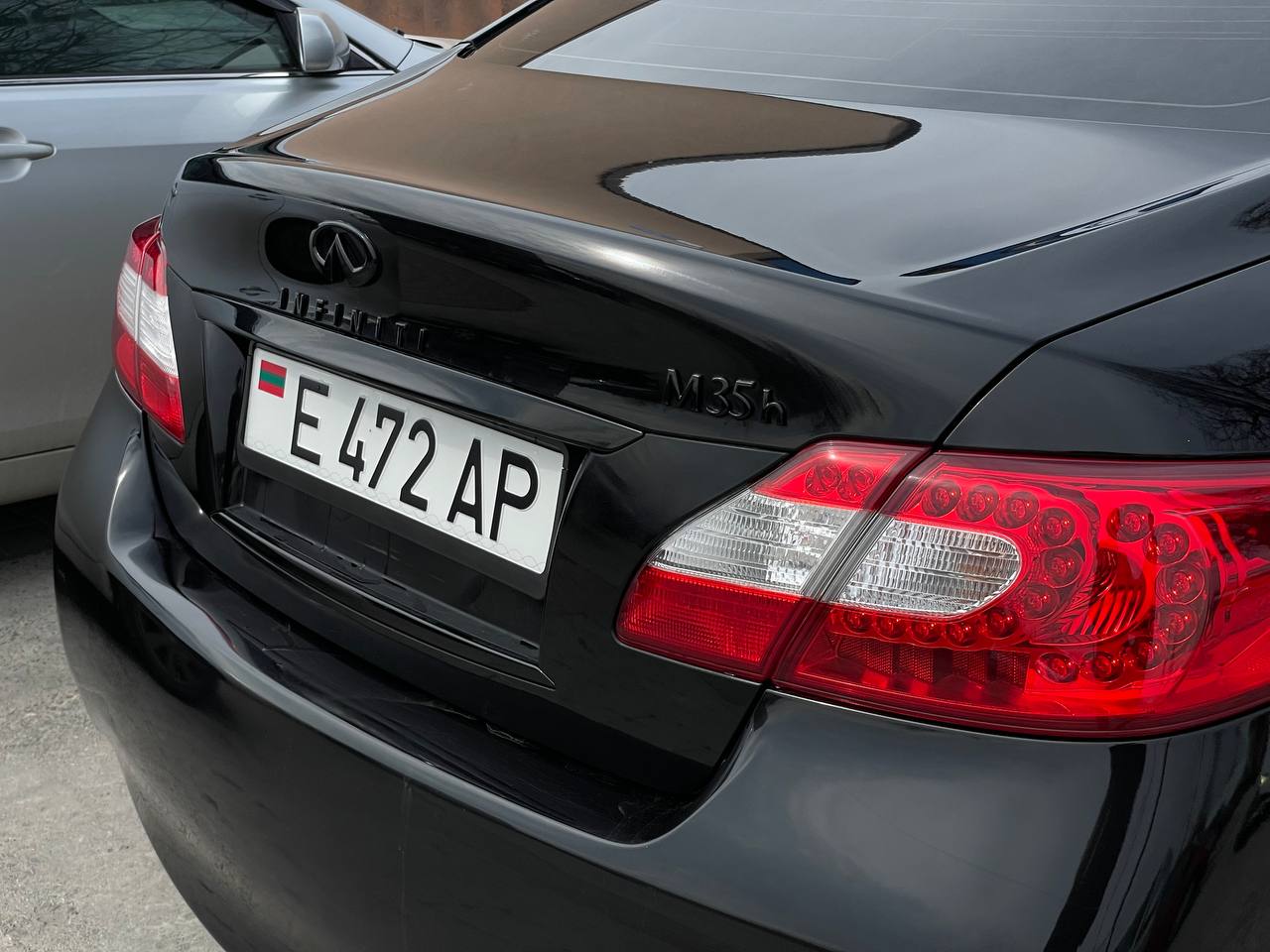 Infiniti M35h