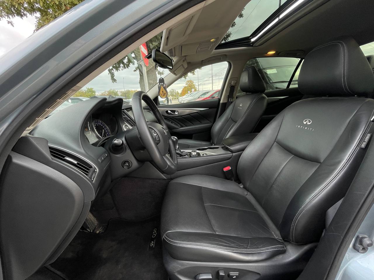Infiniti Q50