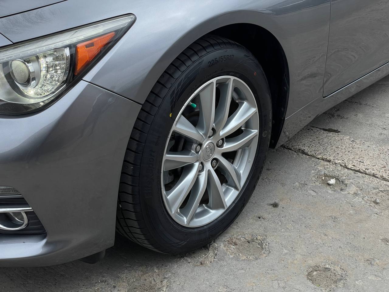 Infiniti Q50