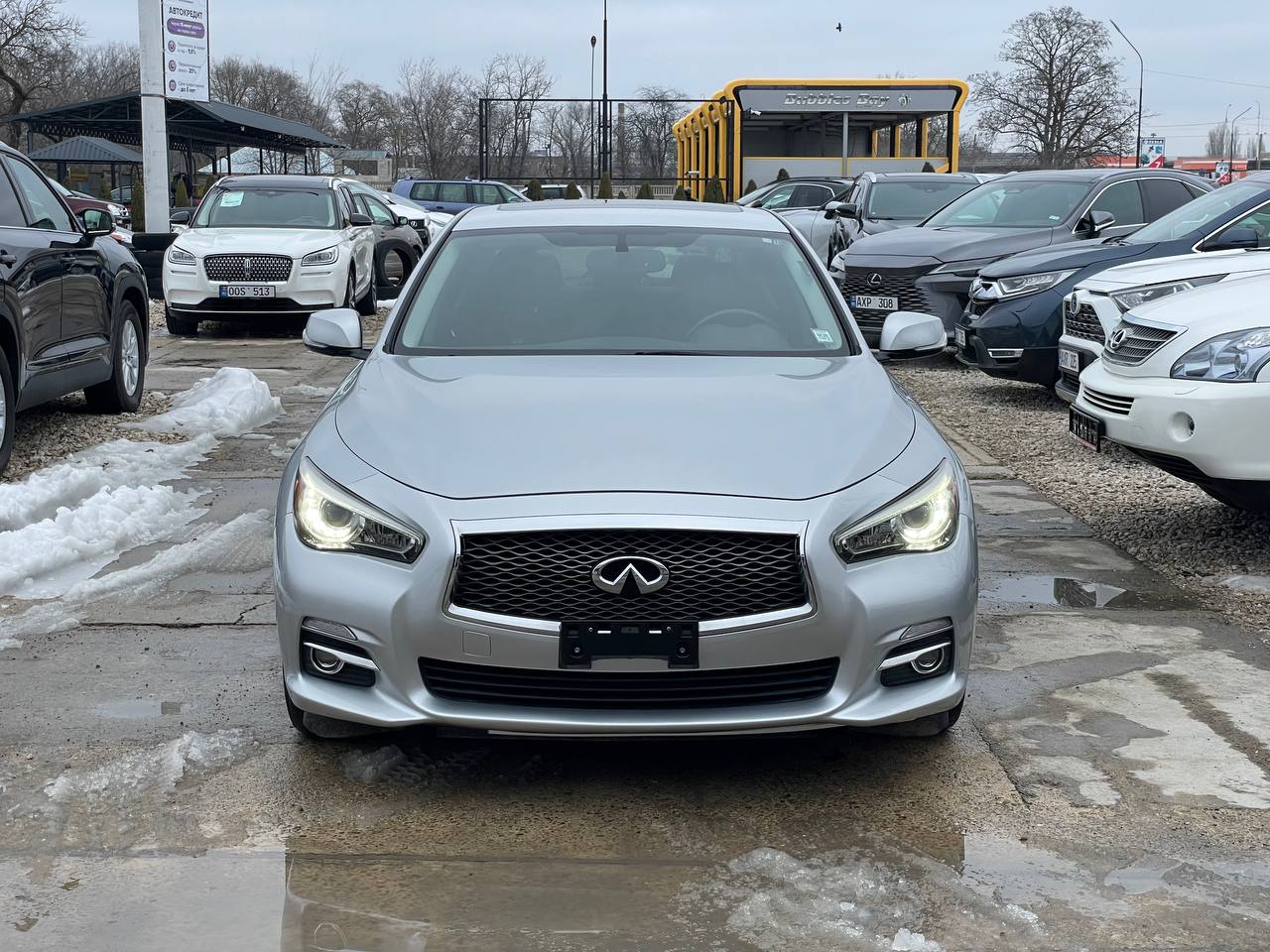 Infiniti Q50 Hybrid