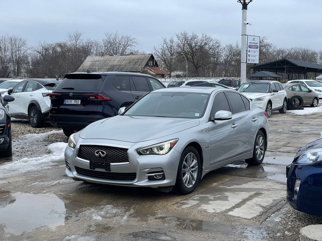 Infiniti Q50 Hybrid