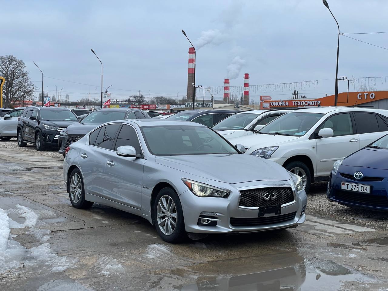 Infiniti Q50 Hybrid