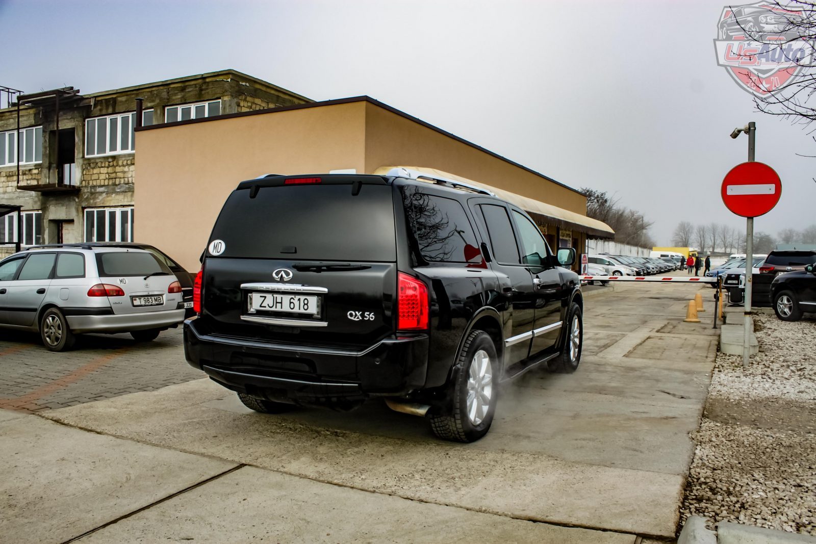 Infiniti QX56