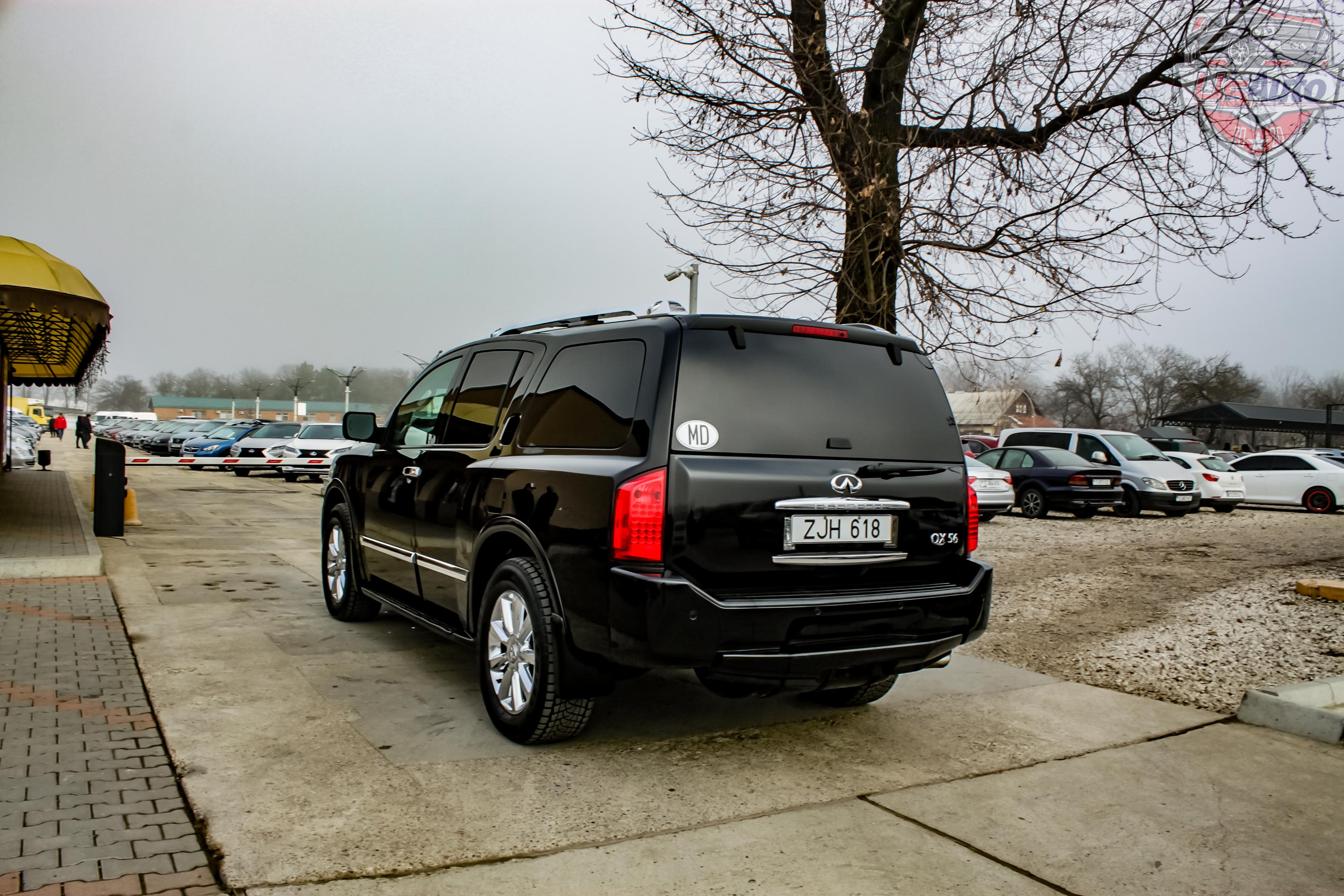 Infiniti QX56