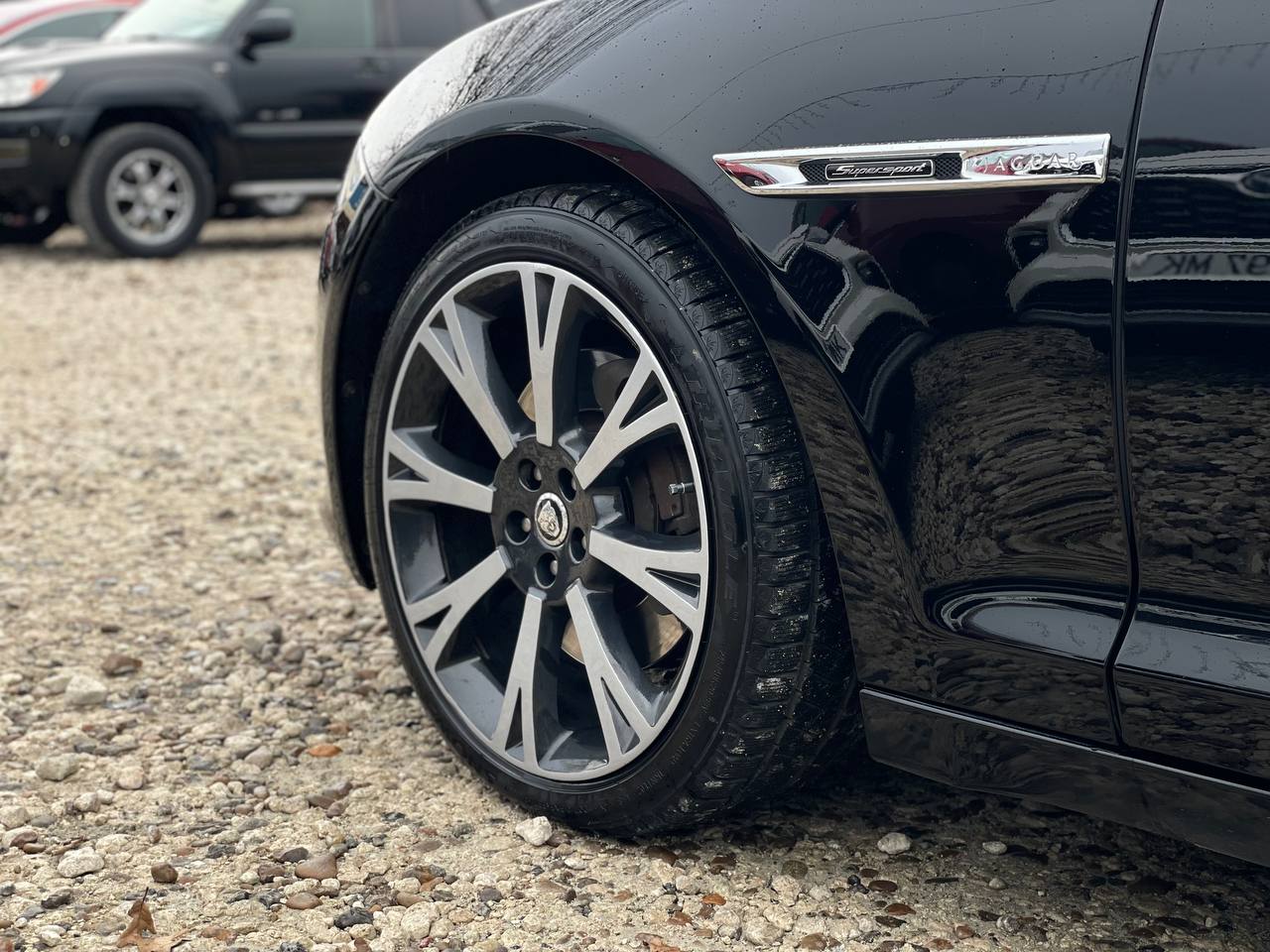 Jaguar XJ