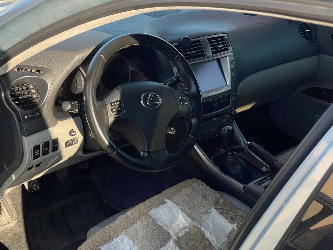 Lexus IS220d