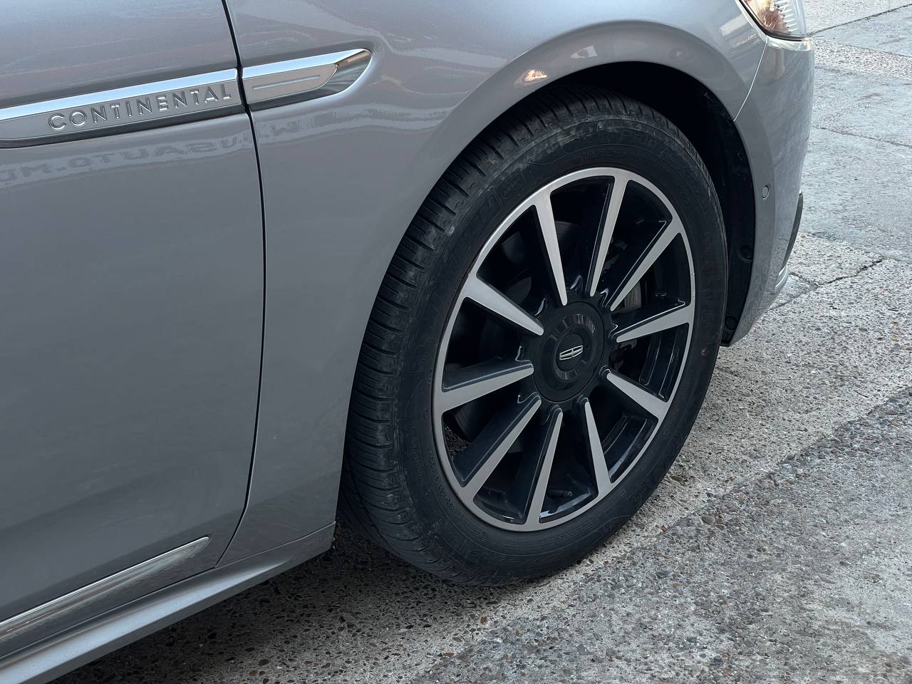 Lincoln Continental