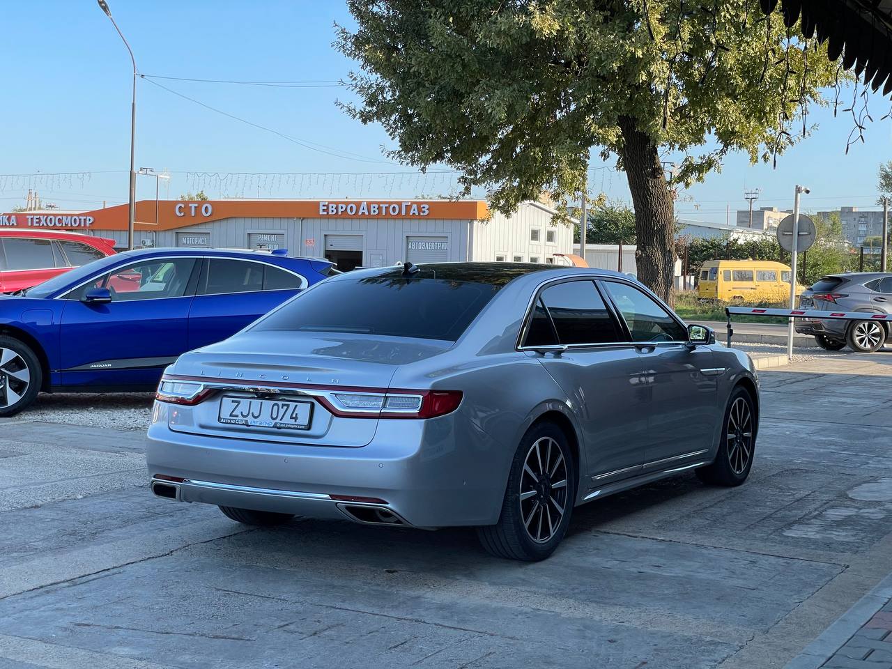 Lincoln Continental