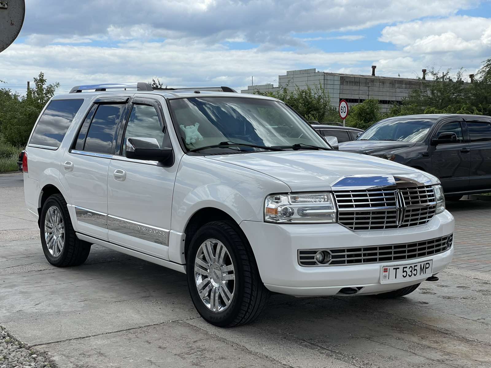 Lincoln Navigator