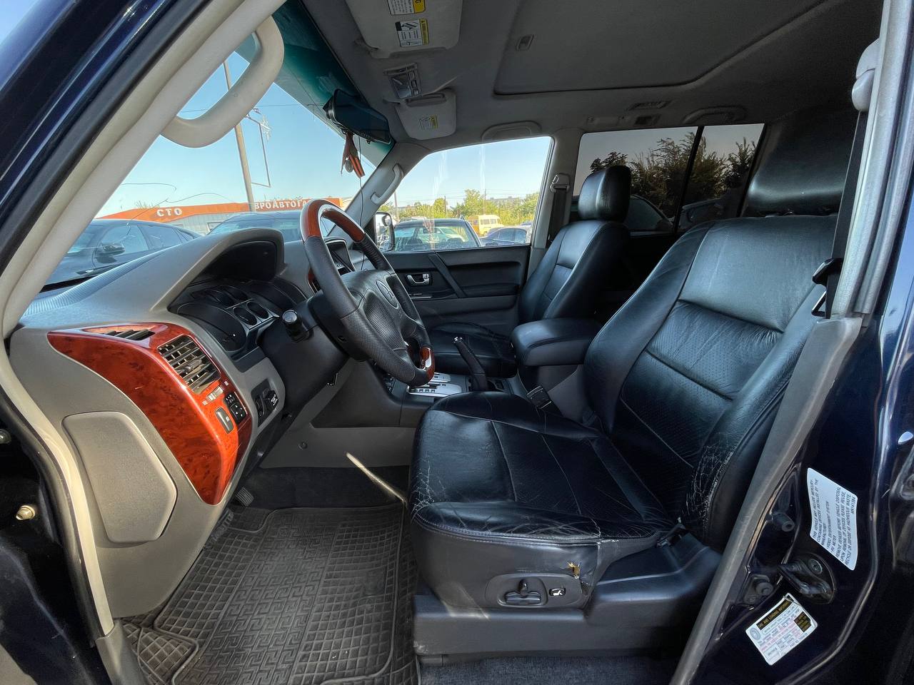 Mitsubishi Montero