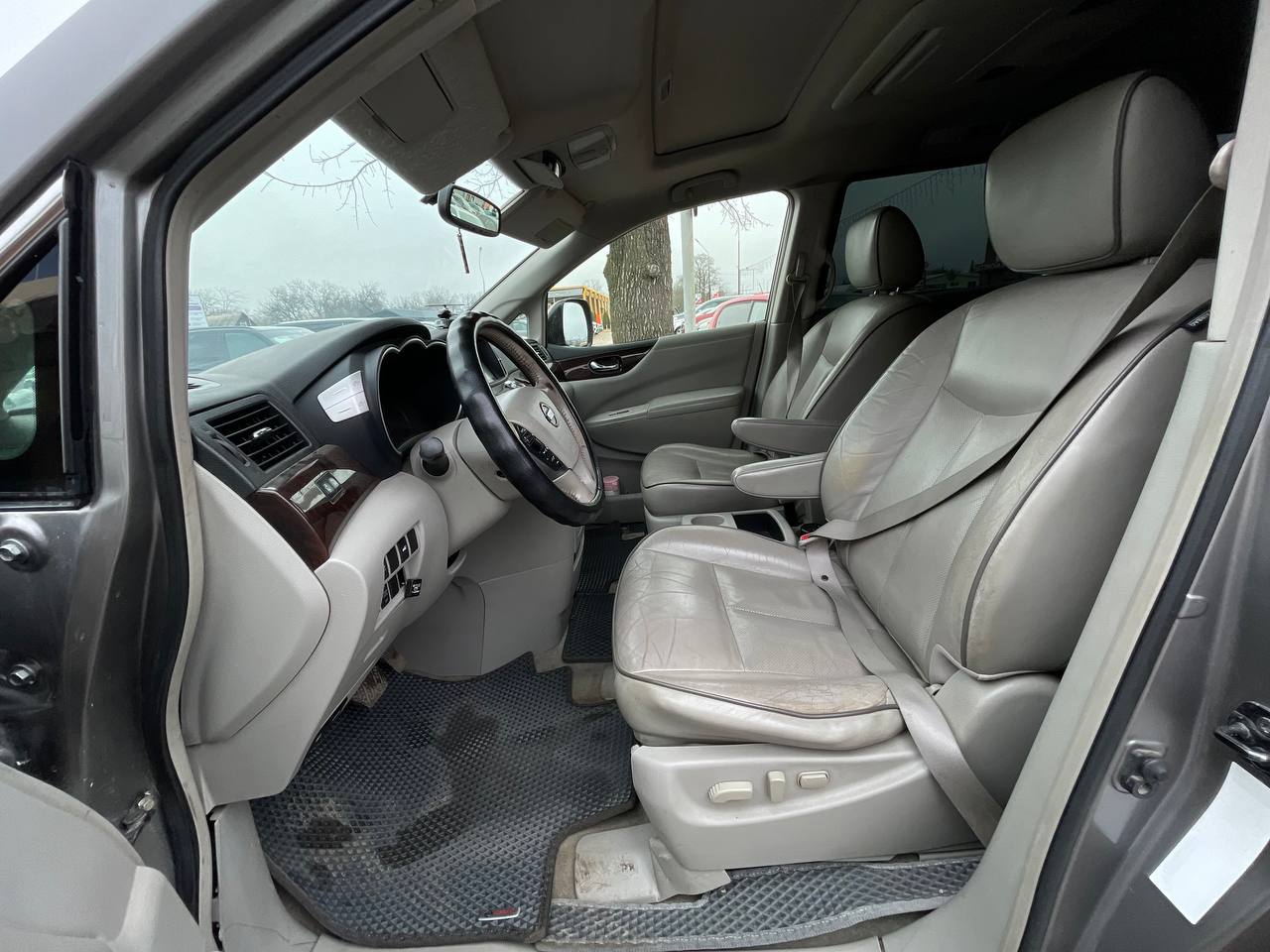 Nissan Quest