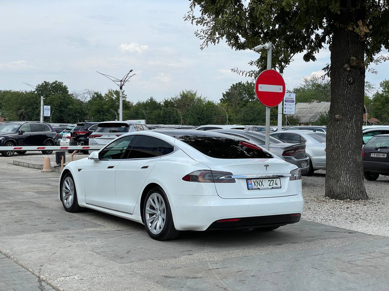 Tesla Model S 75D