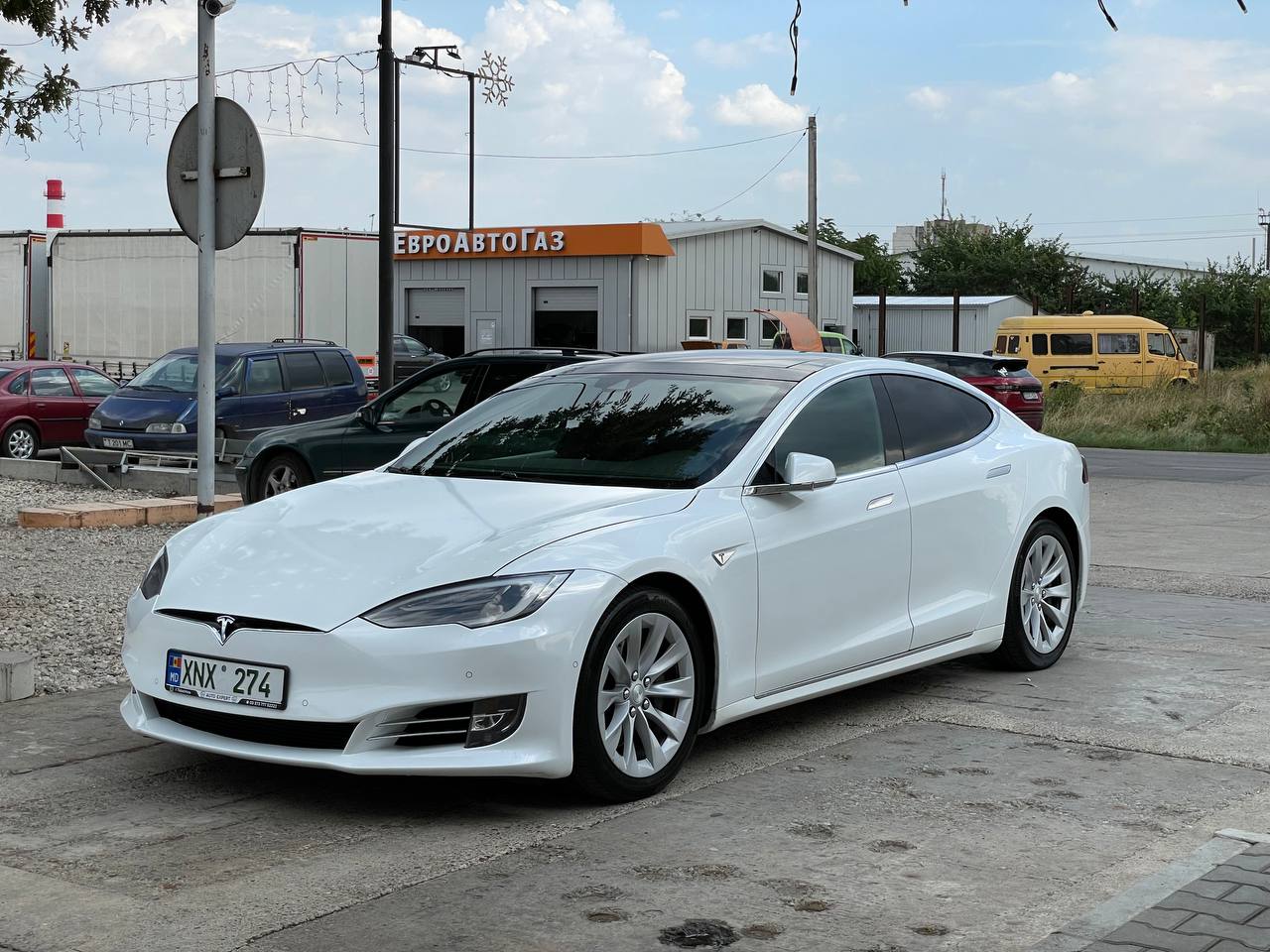 Tesla Model S 75D