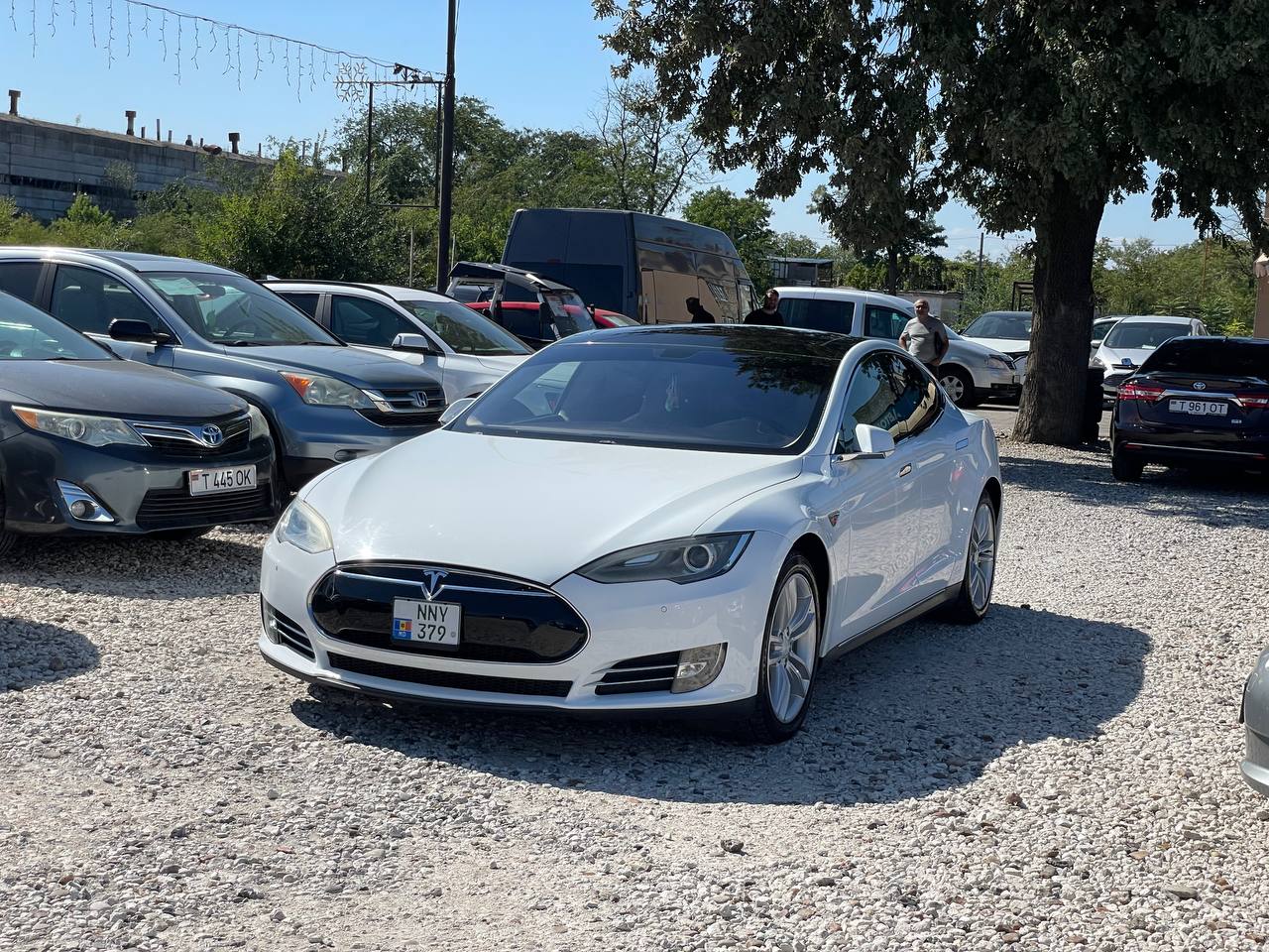 Tesla Model S 85