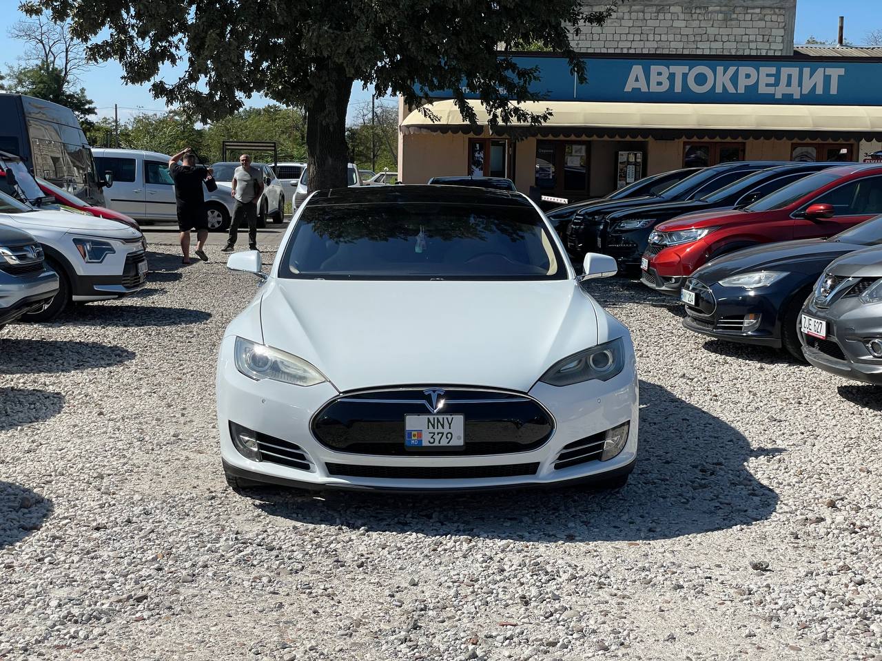 Tesla Model S 85