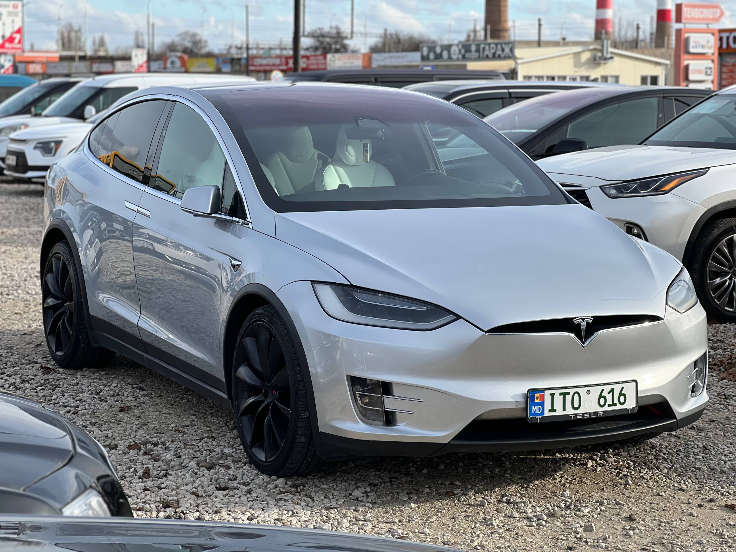 Tesla Model X 75D