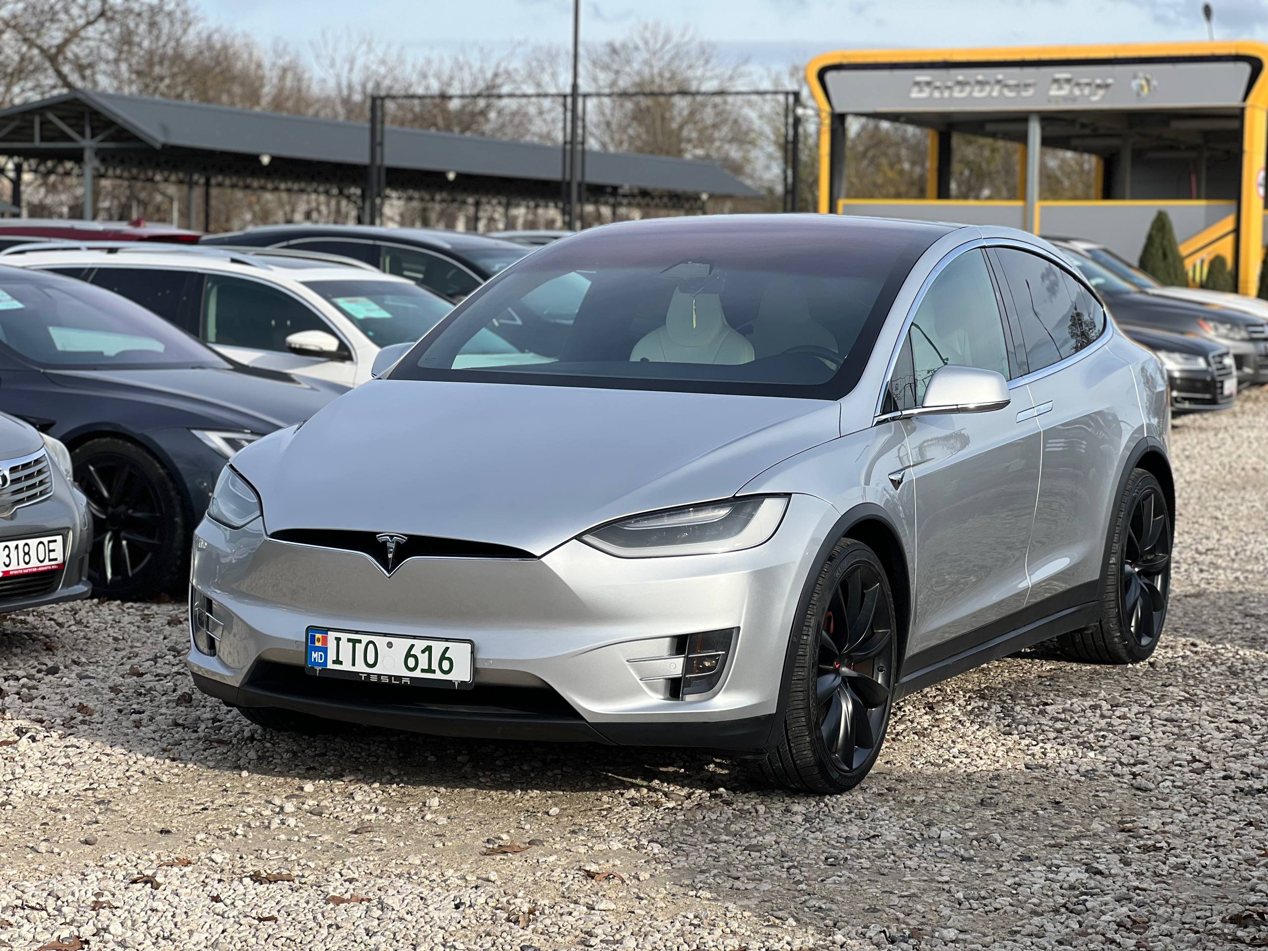 Tesla Model X 75D