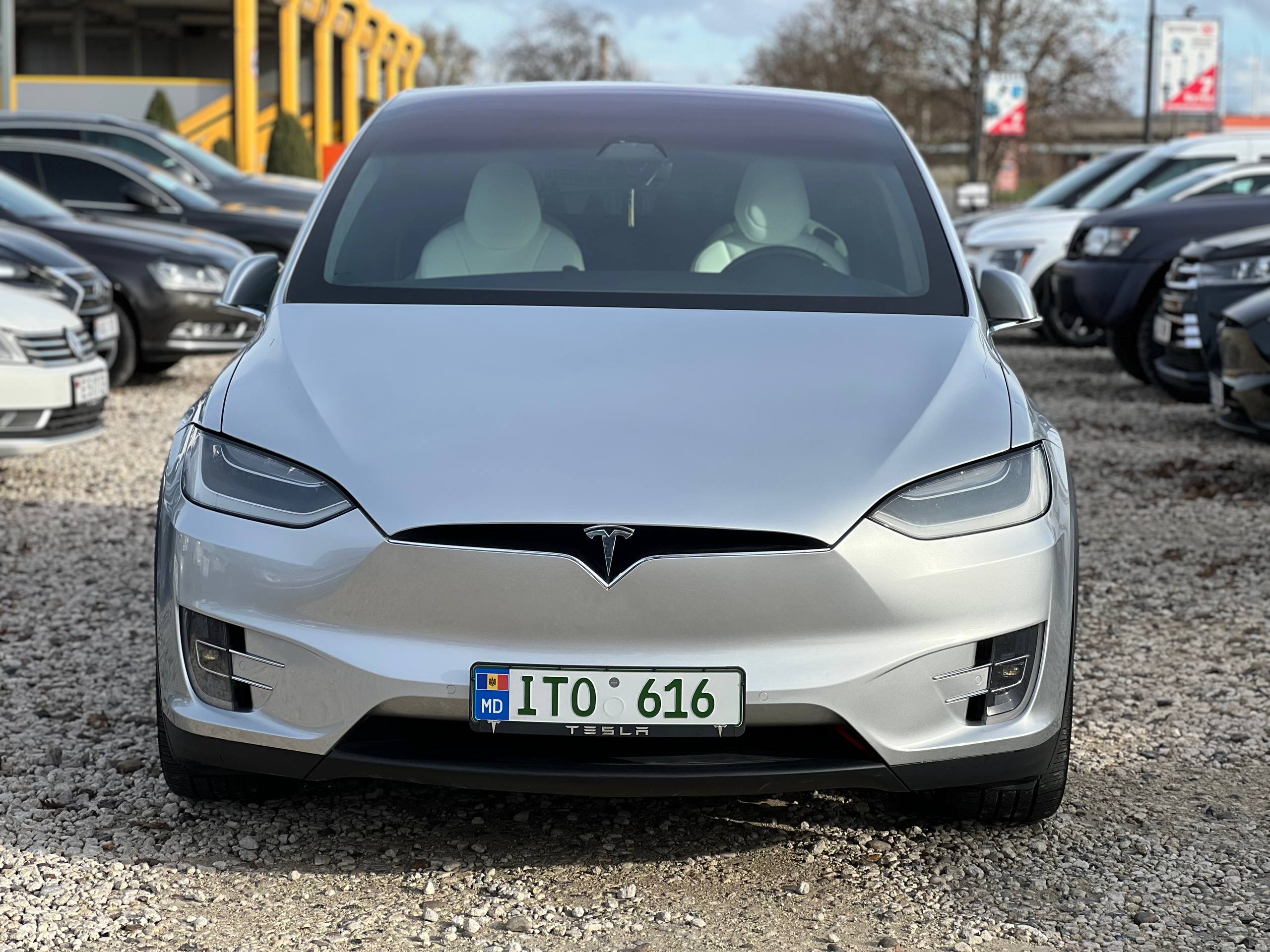 Tesla Model X 75D
