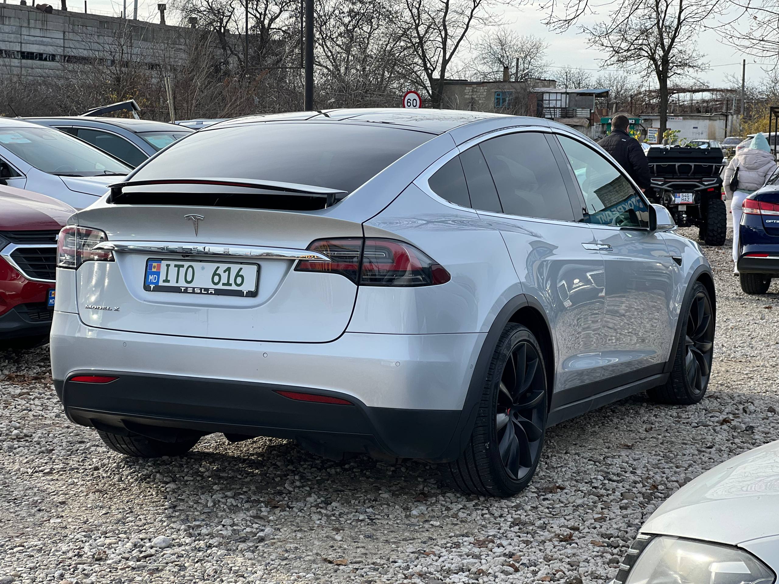 Tesla Model X 75D