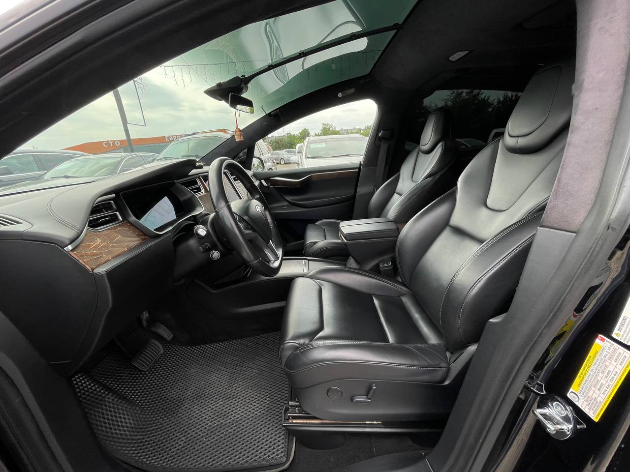 Tesla Model X 75D