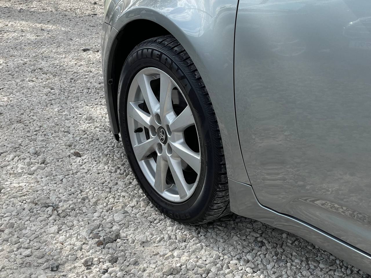 Toyota Avensis T27