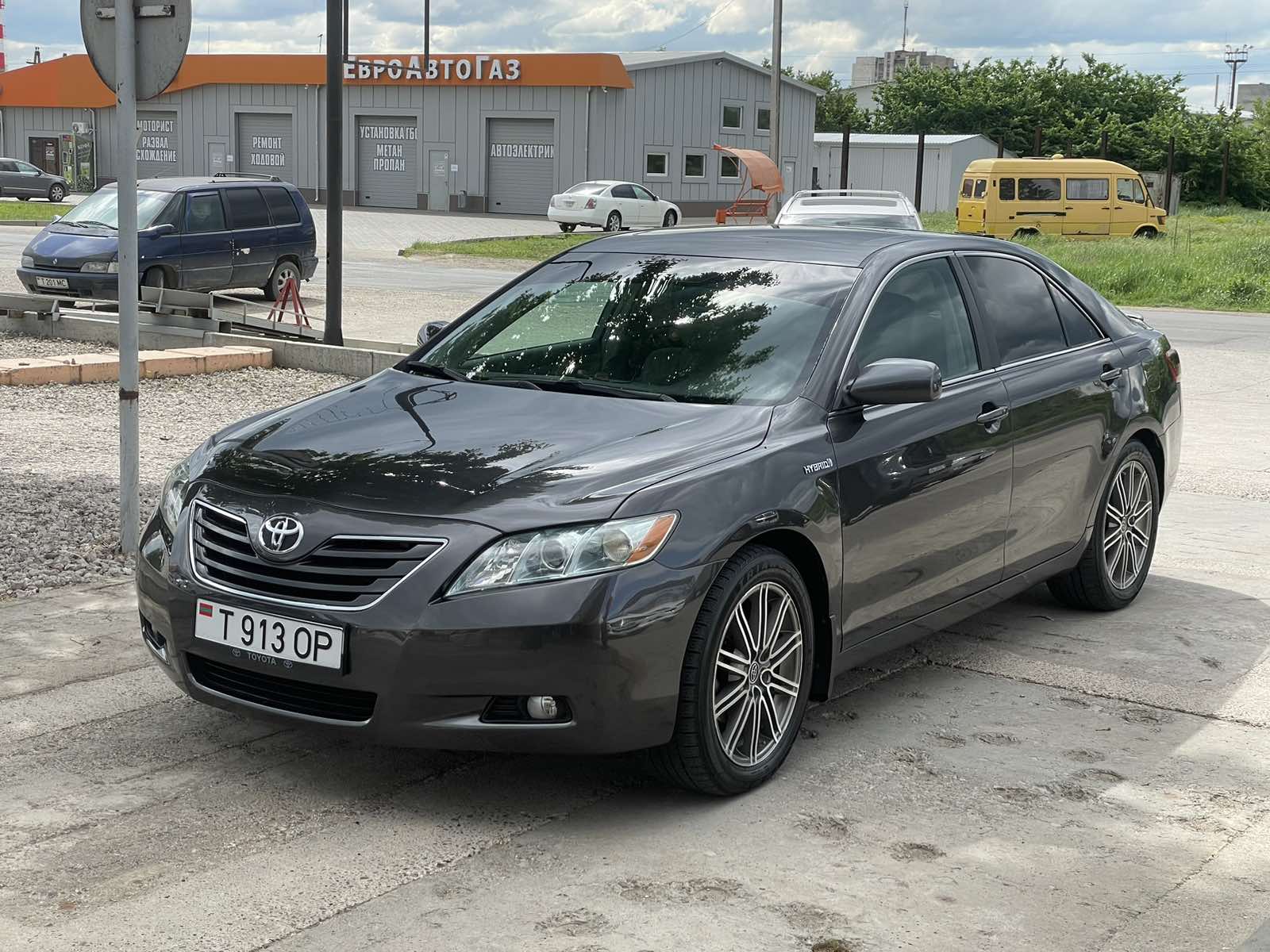 Toyota Camry Hybrid