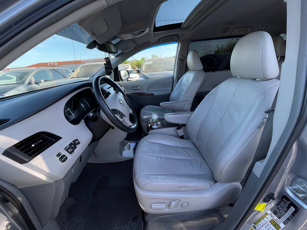 Toyota Sienna