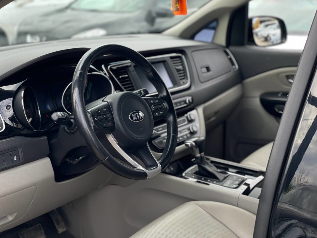Kia Carnival