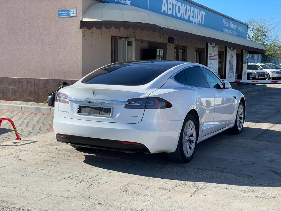 Tesla Model S 75D