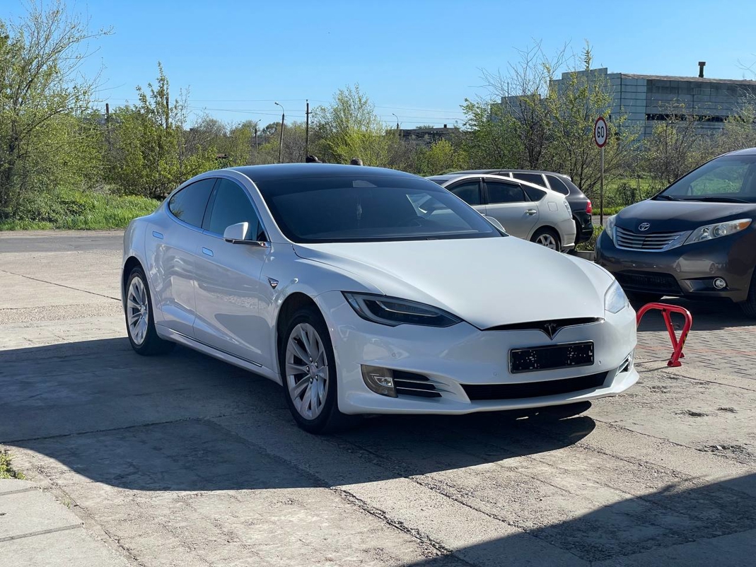 Tesla Model S 75D