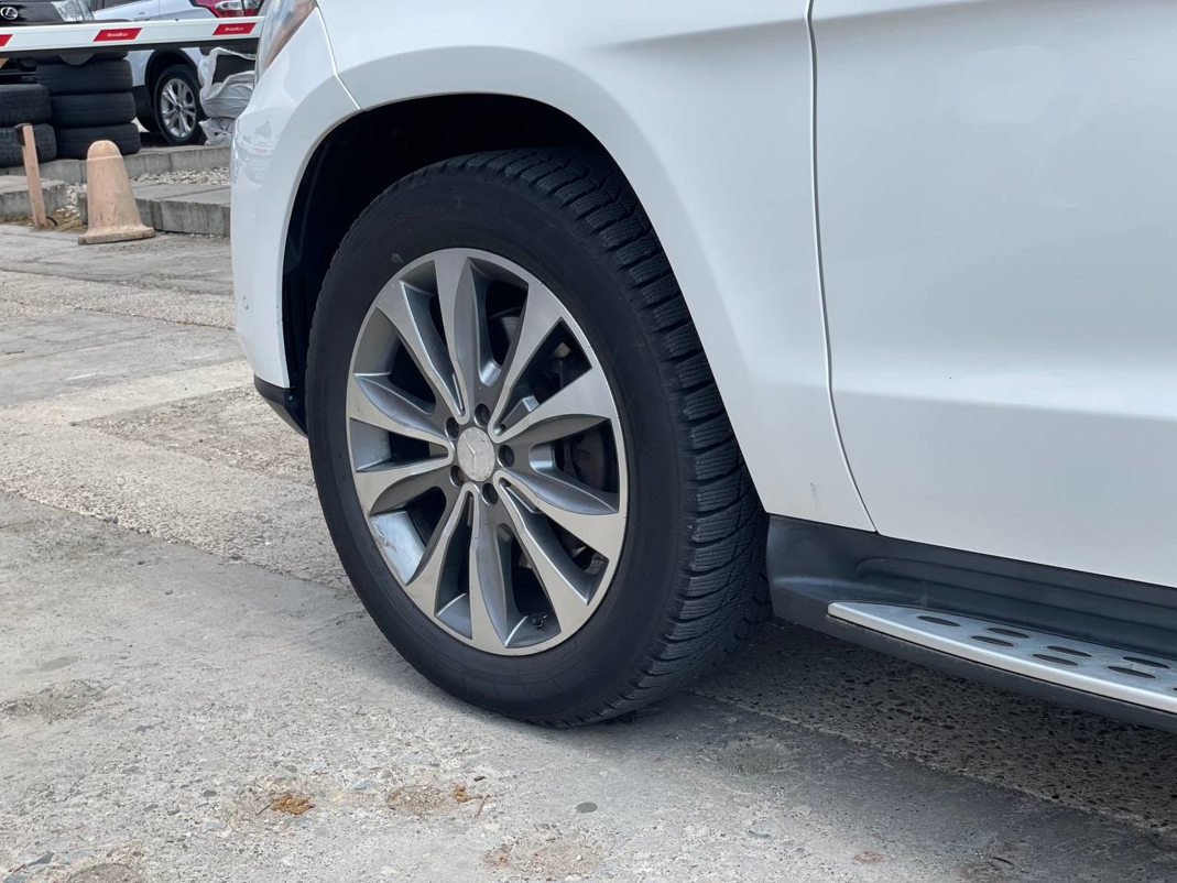 Mercedes Benz GL350