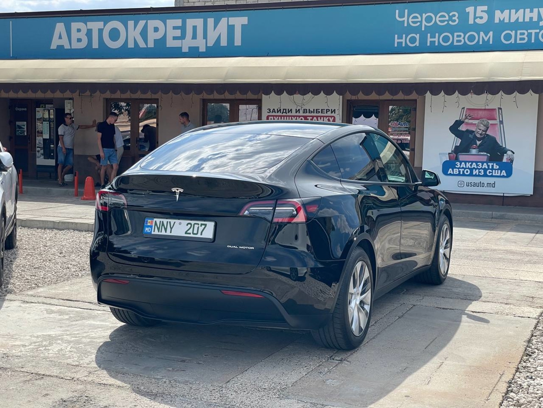 Tesla Model Y Long Range Dual Motor
