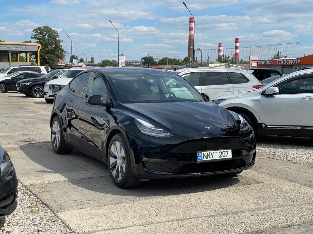 Tesla Model Y Long Range Dual Motor
