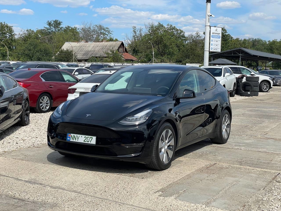 Tesla Model Y Long Range Dual Motor