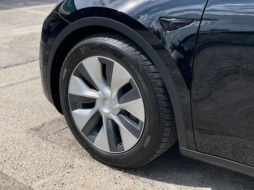 Tesla Model Y Long Range Dual Motor