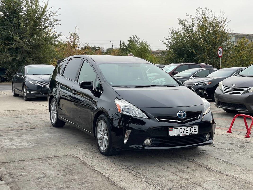 Toyota Prius V Hybrid