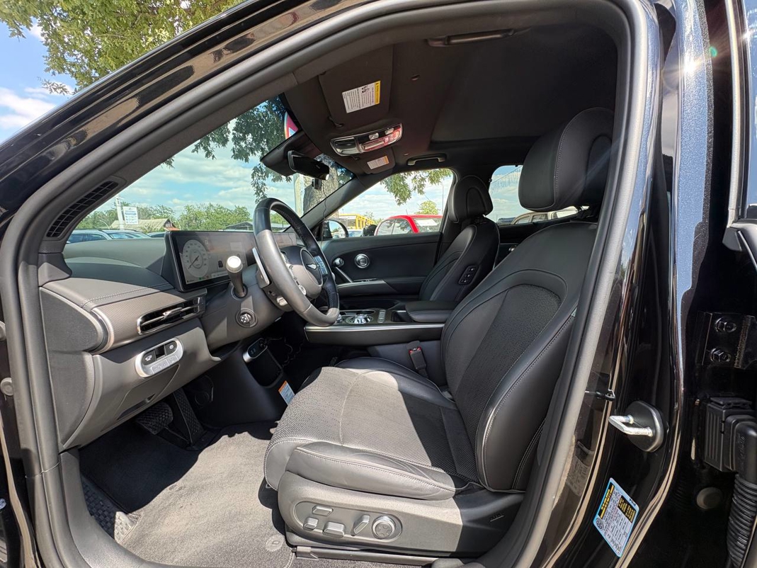 Genesis GV60