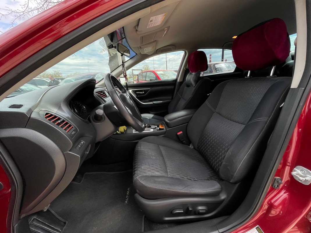 Nissan Altima
