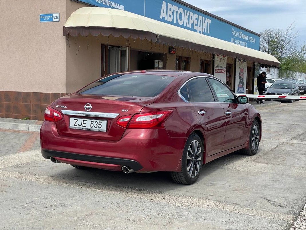 Nissan Altima