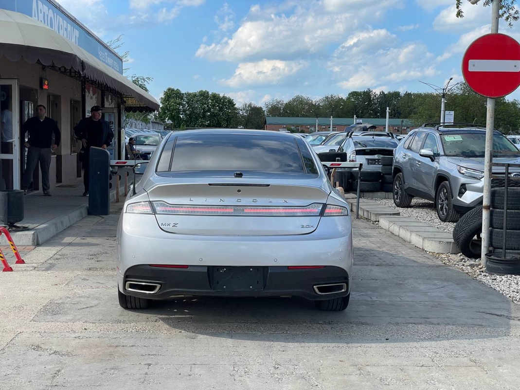 Lincoln MKZ