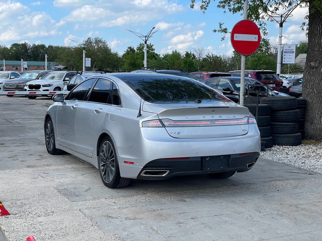 Lincoln MKZ